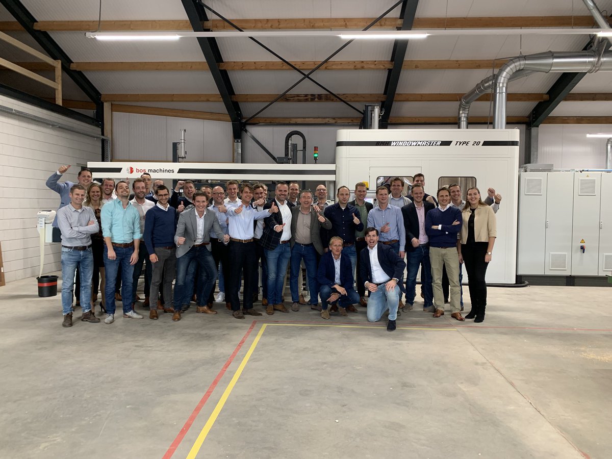 Vandaag zijn we met collega's van diverse afdelingen op bezoek bij de Beter Ondernemen Awards 2018 winnaar <a href="/DijkhofBouw/">Dijkhof Bouw</a> (categorie innovatie🏆): een dag vol inspiratie en kennisdeling! Samen de bouwbranche beter leren begrijpen, kansen zien en successen vieren met de klant.👷‍♀️👨🏻‍🔧