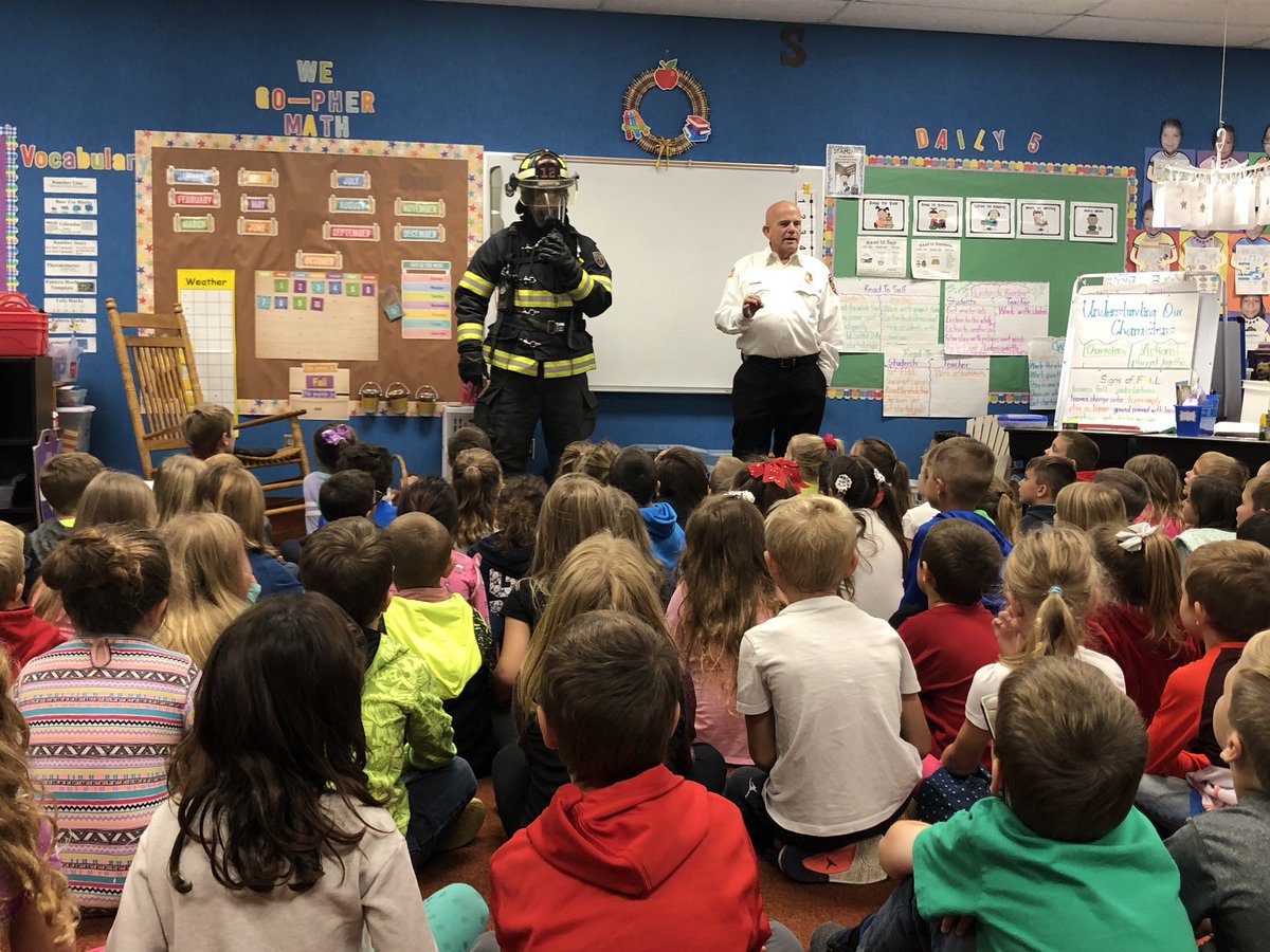 mmarsh_1220's tweet photo. We learned about fire safety this morning. Thank you @PerryTwpFire! @CPElem https://t.co/spy4pyzylU