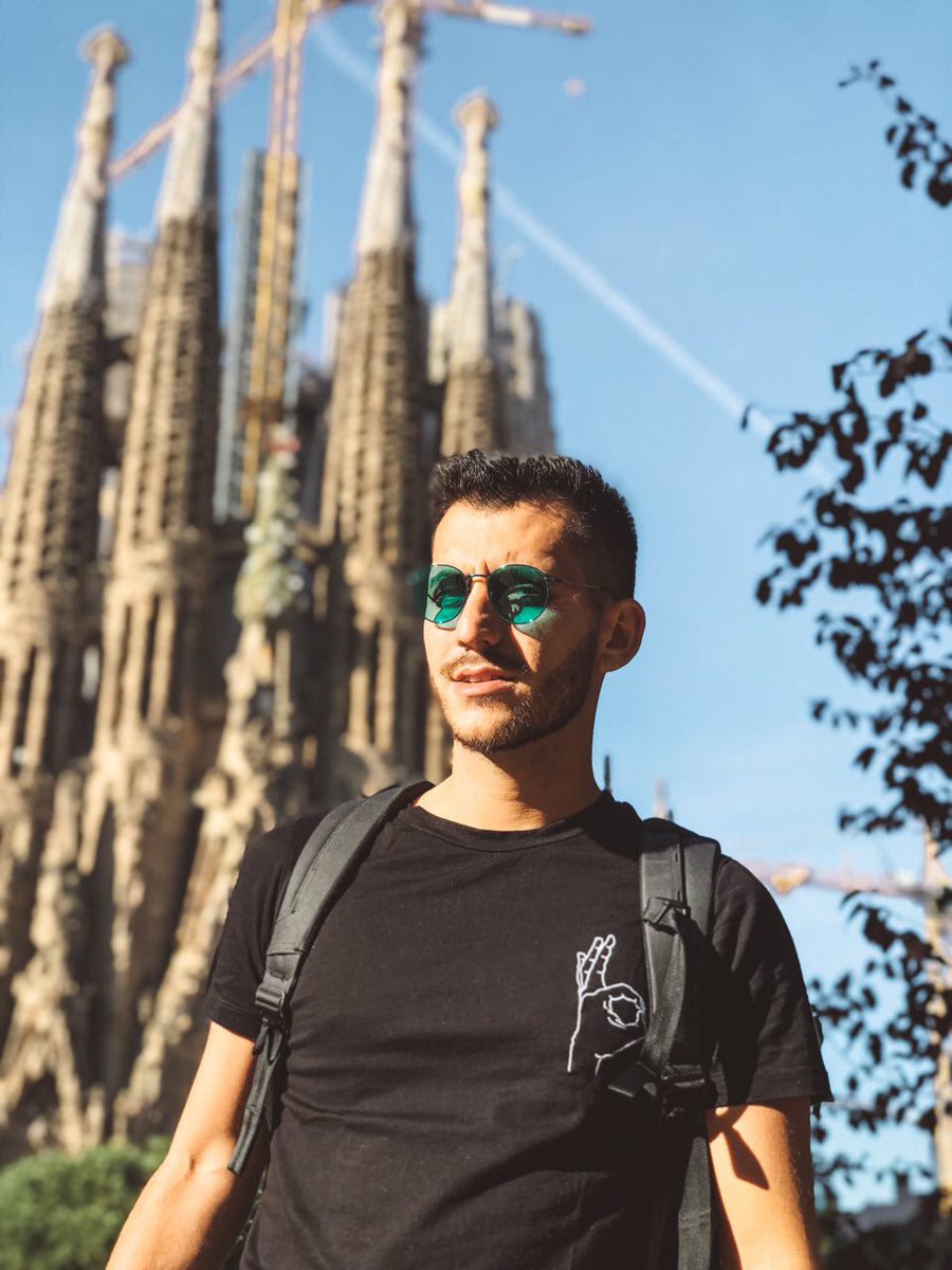 simpolagency's tweet photo. Oggi va così...😎
//
#makeitsimpol #simpolproduction
#simpoltravel #barcellona #positivevibes #positivemind #positivelive #nantesvibes #goodvibes #agency #communicationagency #neverstopexploring #fashion #eyeswear #italiaindependent https://t.co/rB9yrBoED9