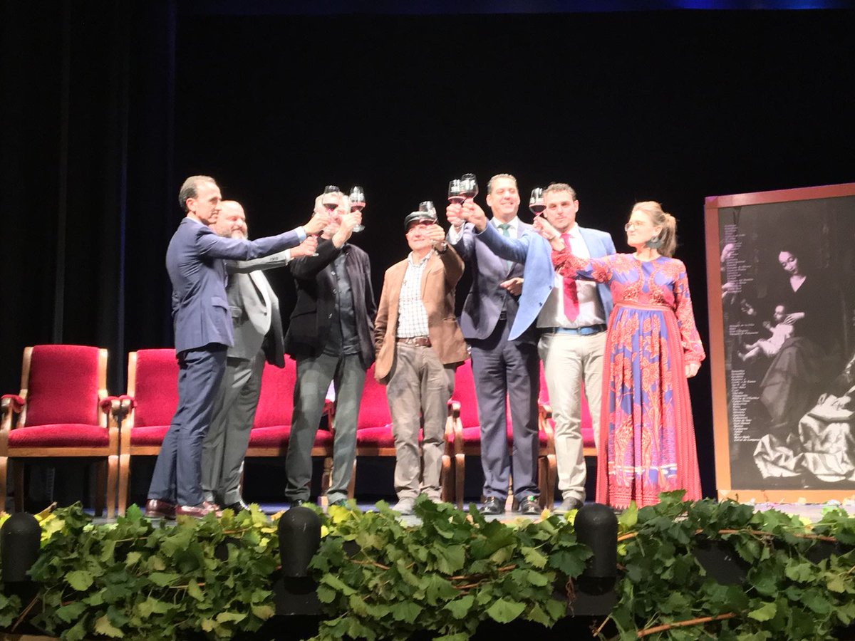 VinodeToro's tweet photo. ¡Viva la Vendimia 2018 y Viva el @VinodeToro! https://t.co/6EsfAyffyz