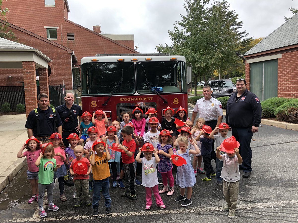 WFDLocal2748's tweet photo. Today the crew from E9 D Plt. and Fire Marshal Matteson stopped by Discovery Years Learning Center. Kids got to play with equipment and learn what to do in a emergency. Great Job. #warwickfiredepartment #warwickfirefighters #local2748 #firesafetymonth #woonsocketfire https://t.co/W5Y0urCQBM