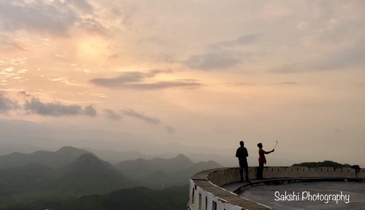 sakshisthan's tweet photo. #sakshisthan
#Rajasthan through the eyes👀 of #Sakshi
#rajasthan #Udaipur #sajjangarh #monsoonpalace #beautifuldestination #Travel #travelblogger #explorer #traveldiaries2018 #exploringrajasthan @my_rajasthan @incredibleindia @tourismgoi @CNTIndia @NatGeoTravel @NatGeoPhotos https://t.co/9JIe12WlLn
