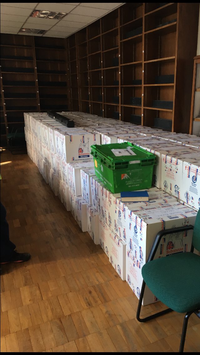 pmdavies7's tweet photo. The Reading Room is on the move from @SwanseaUni to their new home down the Bay Campus @CompFoundry with a little help from the @BMI_Robbins Crew ๐ช #letsgetunpacking ๐ฆ #itstimetoread ๐ https://t.co/7ptX7CMenT
