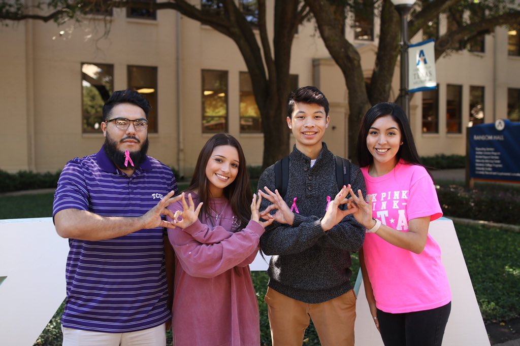 bphothisane's tweet photo. #UtaSigmaChiThinksPink2018 
☀️🎗☀️🎗☀️🎗☀️🎗☀️🎗☀️

(Last one I promise) https://t.co/Hk6PokJTzS
