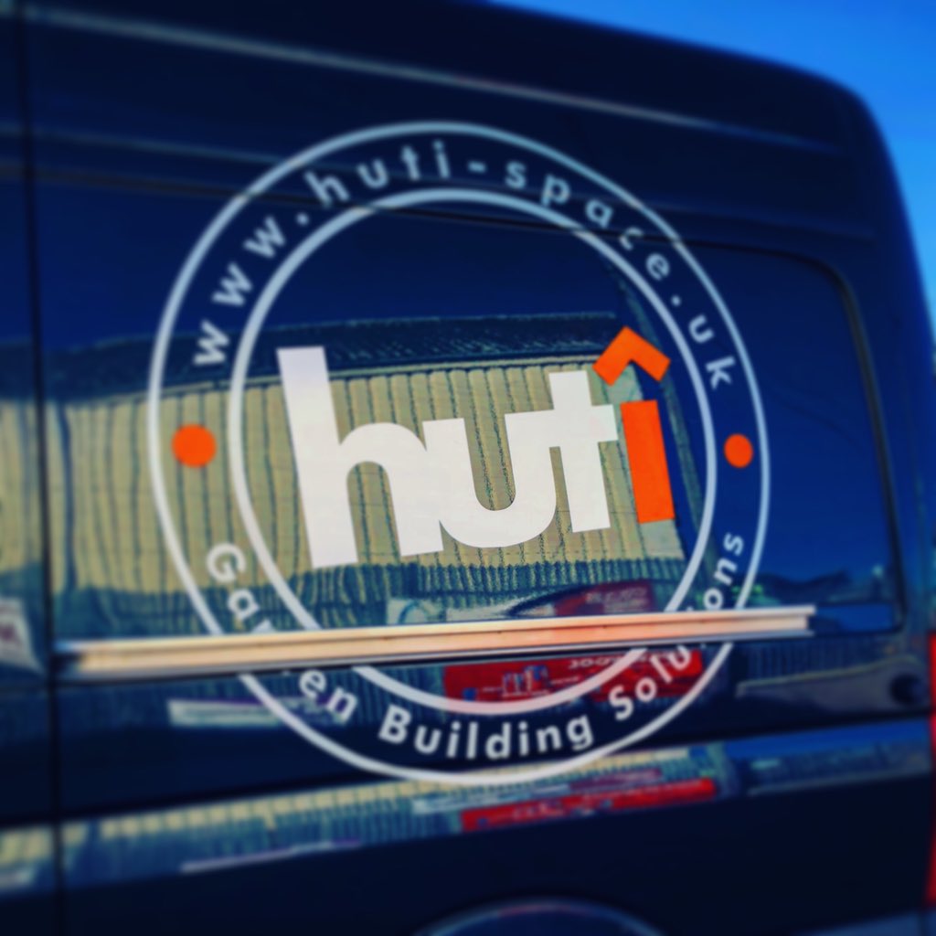 HUTIspace's tweet photo. Have you spotted us on the roads around Devon? Love our branding by @freshdevon on the @UKVolkswagen Crafter!
👋 
👍
💥
🌦
☀️
#vwcrafter #outdoorkitchen #oakframe #ThursdayThoughts https://t.co/V0aEmXwhag