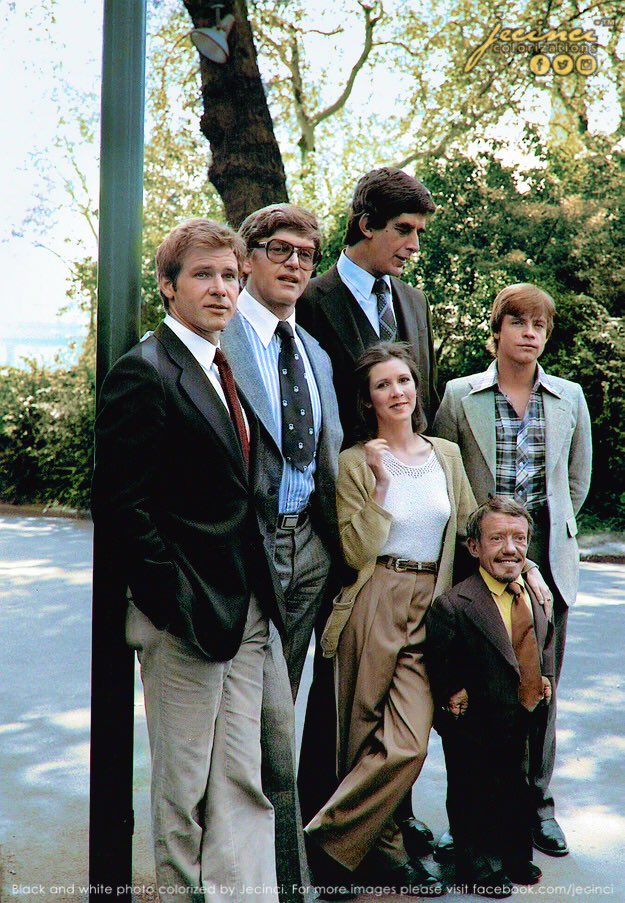 RT @sw_holocron: Harrison Ford, Dave Prowse, Peter Mayhew, Kenny Baker, Carrie Fisher and Mark Hamill https://t.co/1DaEPLTzHu