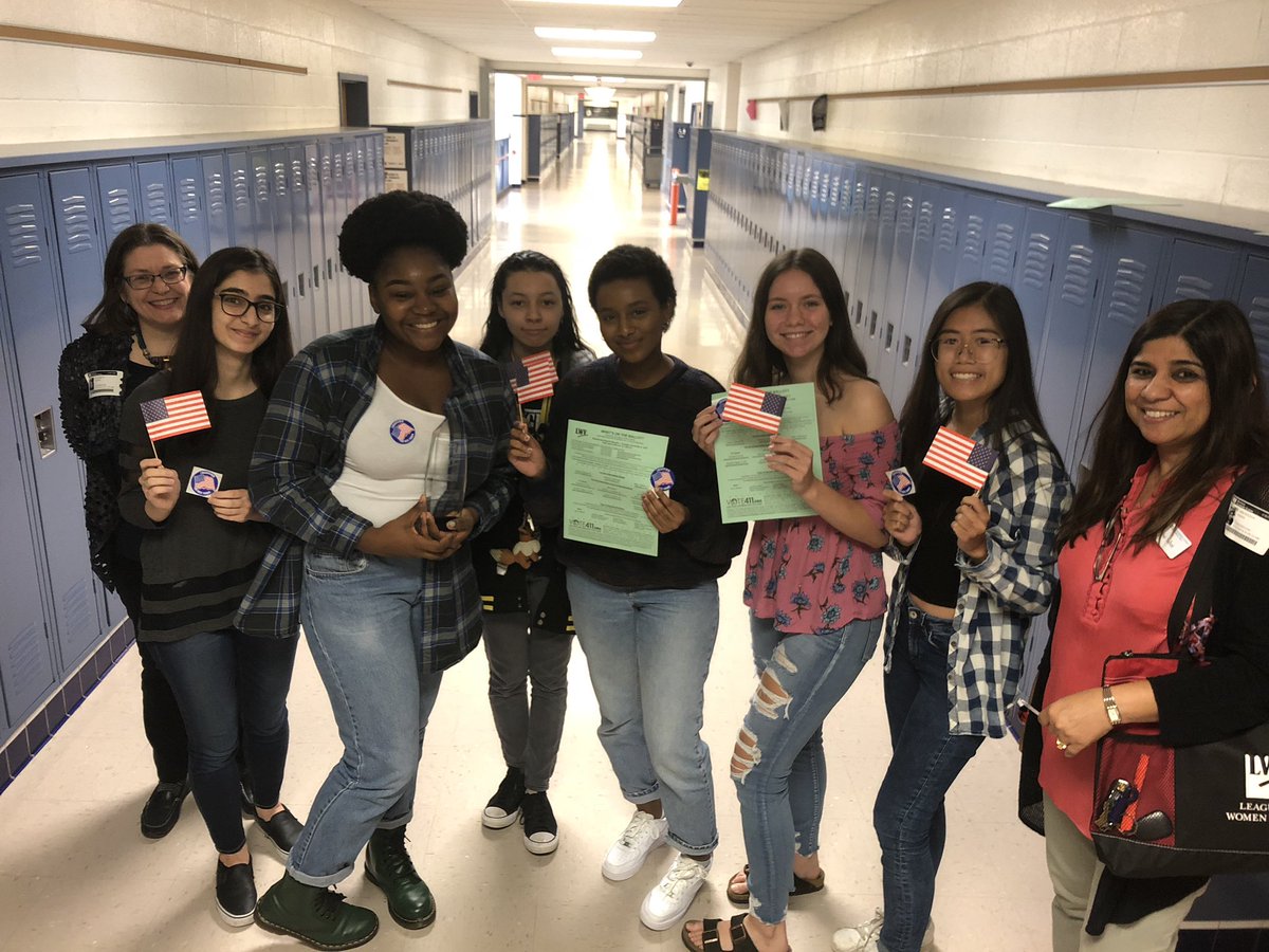 Thank you to the <a href="/LWVFairfax/">LWV of Fairfax</a> for coming into Senior classes to register students to vote and talk about the importance of voting!
The last day to #RegisterToVote is Monday, October 15th! (Part 2)