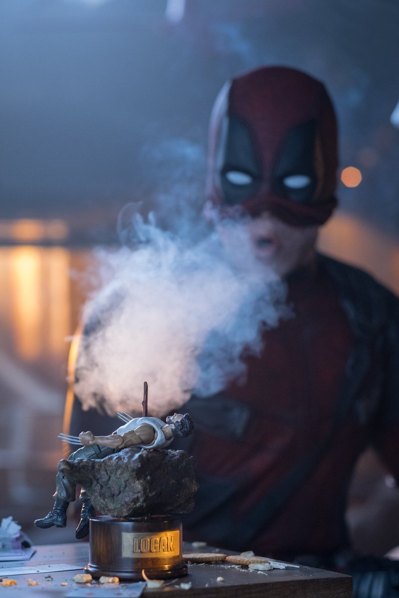 VancityReynolds's tweet photo. Happy Birthday, @RealHughJackman! 50th anniversary is wood, right? https://t.co/VOExxsVJOg