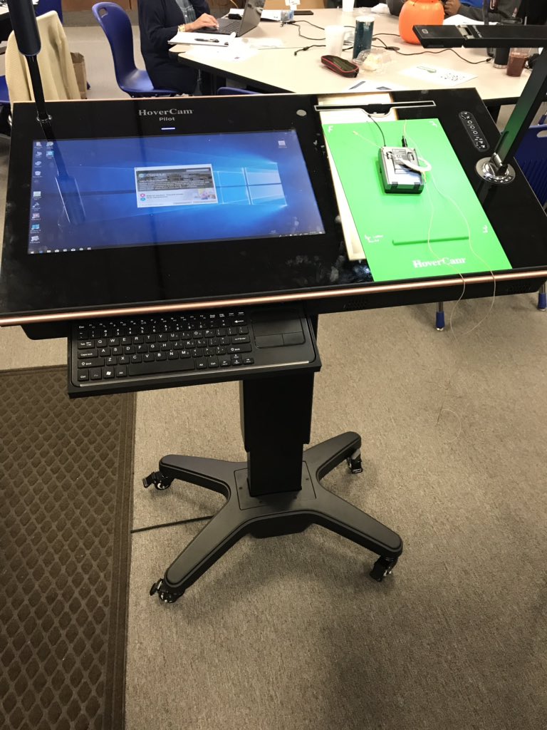 LeeAnnReon's tweet photo. New Pilot from @thehovercam. All-in-one Computer, iPad mirroring and document camera. @AXIEDU @CPSB_TTC #itecfall18 https://t.co/jjDPC0Tw5s