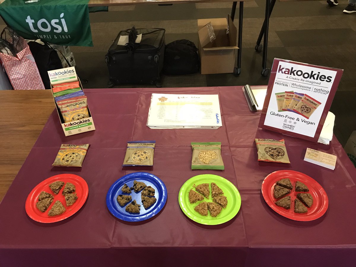 Kakookies's tweet photo. Having fun at the @TwitterNYC Snack Fair! @twEATs @guckenheimerUSA #twitter #snackfair #snacks #plantbased #cleaneatsyummytreats https://t.co/xN2gHTvTOq