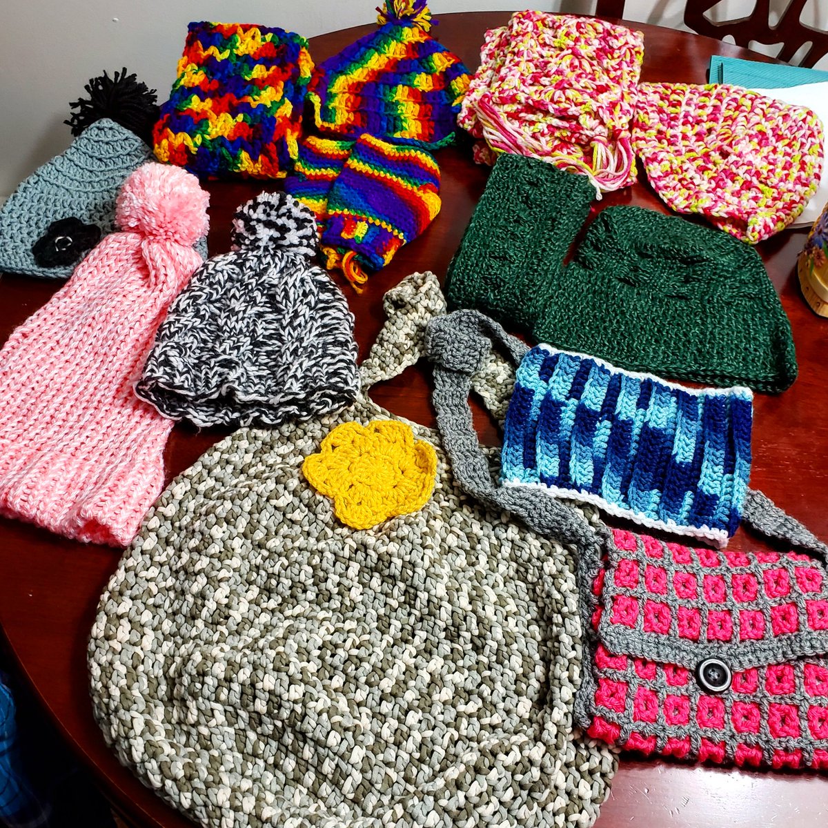 LichandStitch's tweet photo. Here are more things still available 4 purchase. Show ur pride w/ the #rainbow set! Dm if interested in any of these items or if u wan a specific order. 💙👌 #handmade #wool #crochet #crocheting #knit #fashion #uniquegift  #craftbuzz #smallbusiness #Thursdaythoughts #autumnvibes https://t.co/EZ4dmGBheh