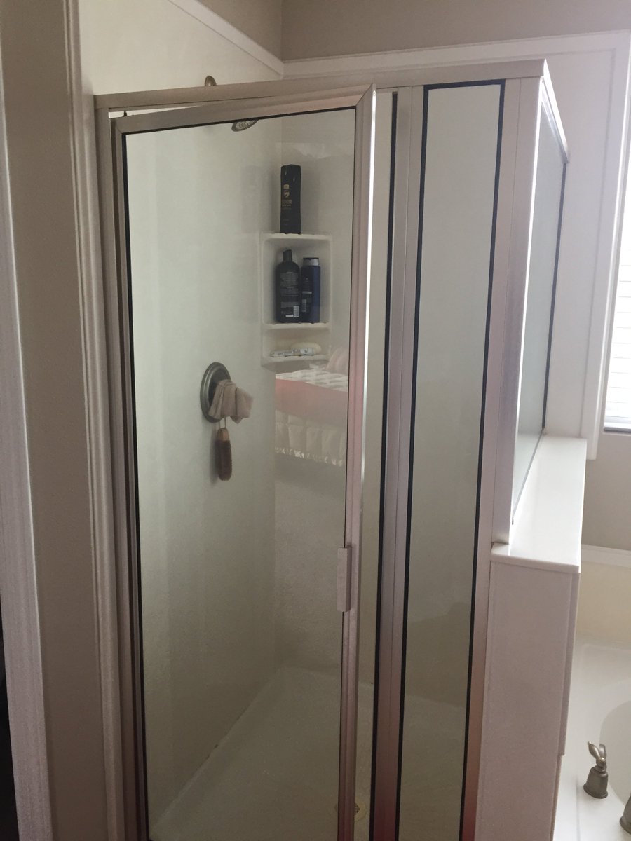 ynotsurftoday's tweet photo. Shower with a pinwheel tile layout... https://t.co/TjUNwnKLAs
