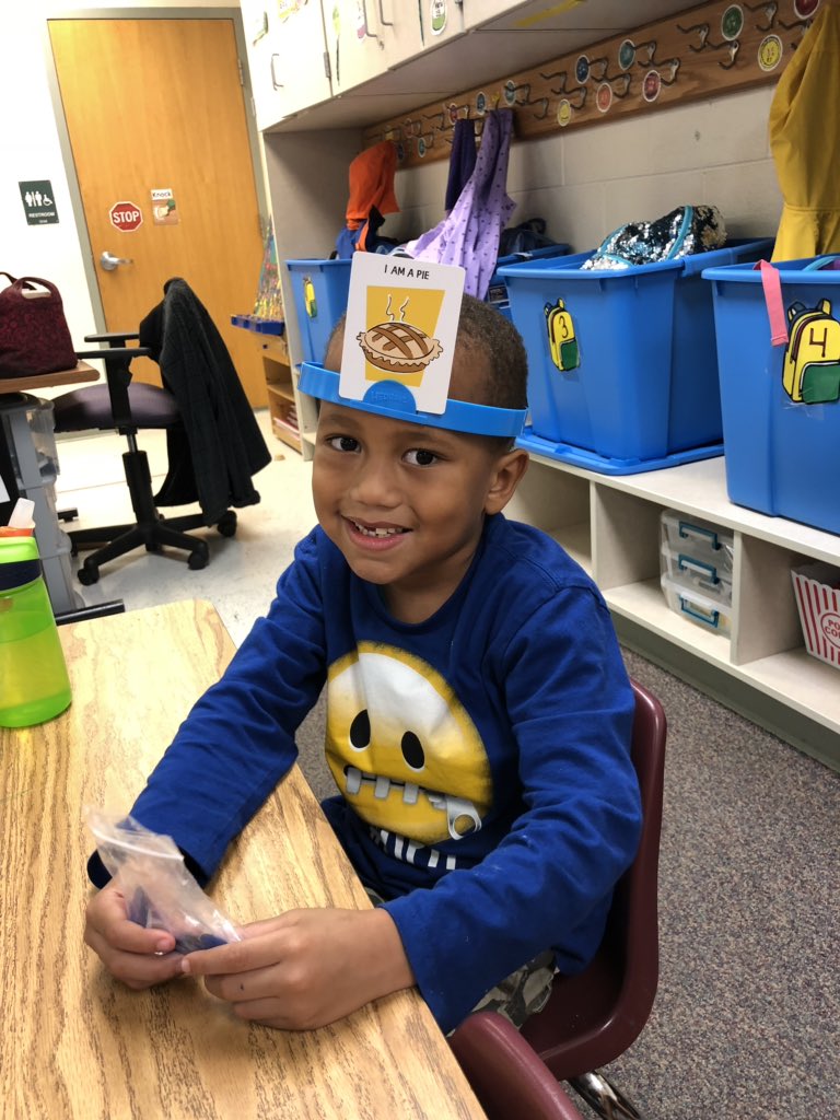Neufeldsclass's tweet photo. Playing Heads Up during indoor recess! https://t.co/Ms2vjzO9Sp