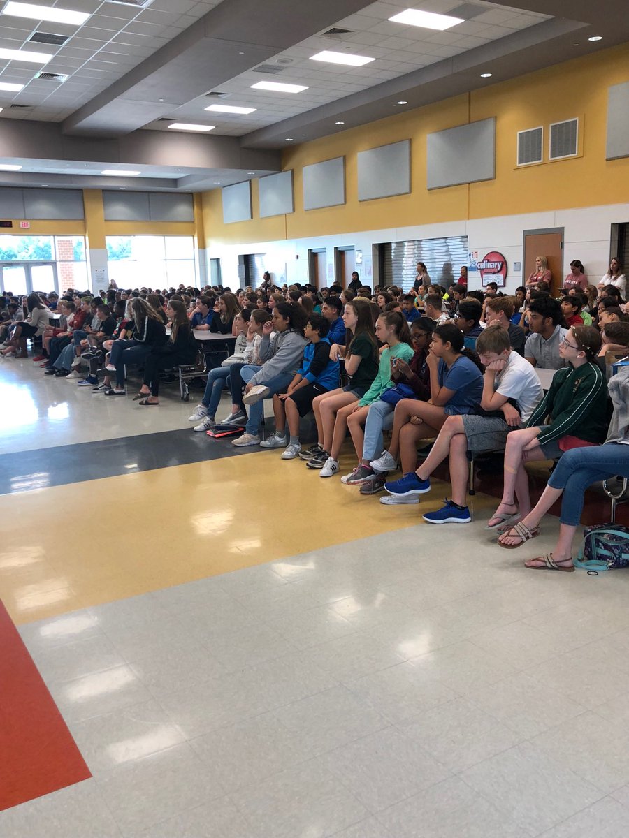 SpartanLibrary1's tweet image. Half of the crowd for Alan Gratz’s visit to Stiles. ⁦@LeanderISD_Lib⁩