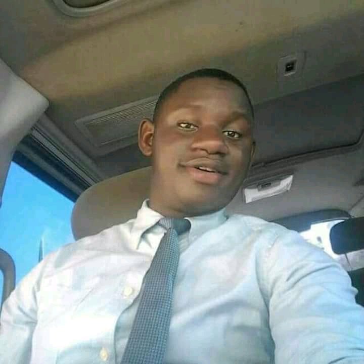 ReubenMumba9's tweet photo. #NewProfilePic https://t.co/9jw2DcVE6k