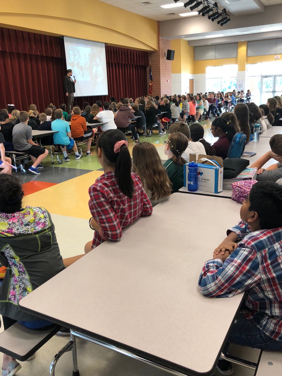 SpartanLibrary1's tweet image. Some of the approximately 400 students in attendance with Alan Gratz. ⁦@LeanderISD_Lib⁩