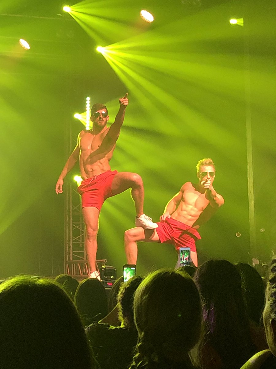 lollybeth's tweet photo. #Forbiddennights https://t.co/qQZFjNgsI5
