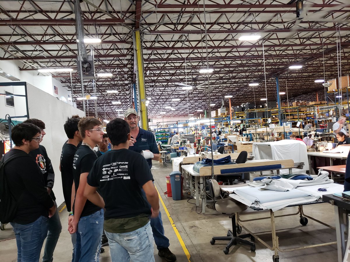 Nakeia_D's tweet photo. West Port's engineering students visited Winco Mfg. and SPX Flow for Manufacturing Day. What a great experience for Mrs. Bethea's kiddos! @CTEmarion https://t.co/86JZiw1spZ