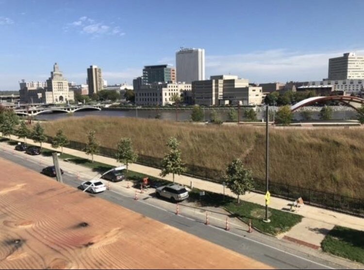 A view from our upcoming apartment complex on 500 on 1st Ave, downtown Cedar Rapids😍