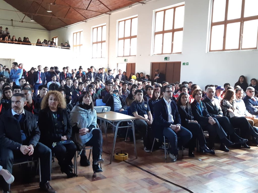 MTTChile's tweet photo. #AgendaMTT🗓 Ministra @GloriaHutt participa de premiación del evento Academy Conference para Educación Media Técnica Profesional, que reúne distintas especialidades TIC https://t.co/tn9KxNIkvt