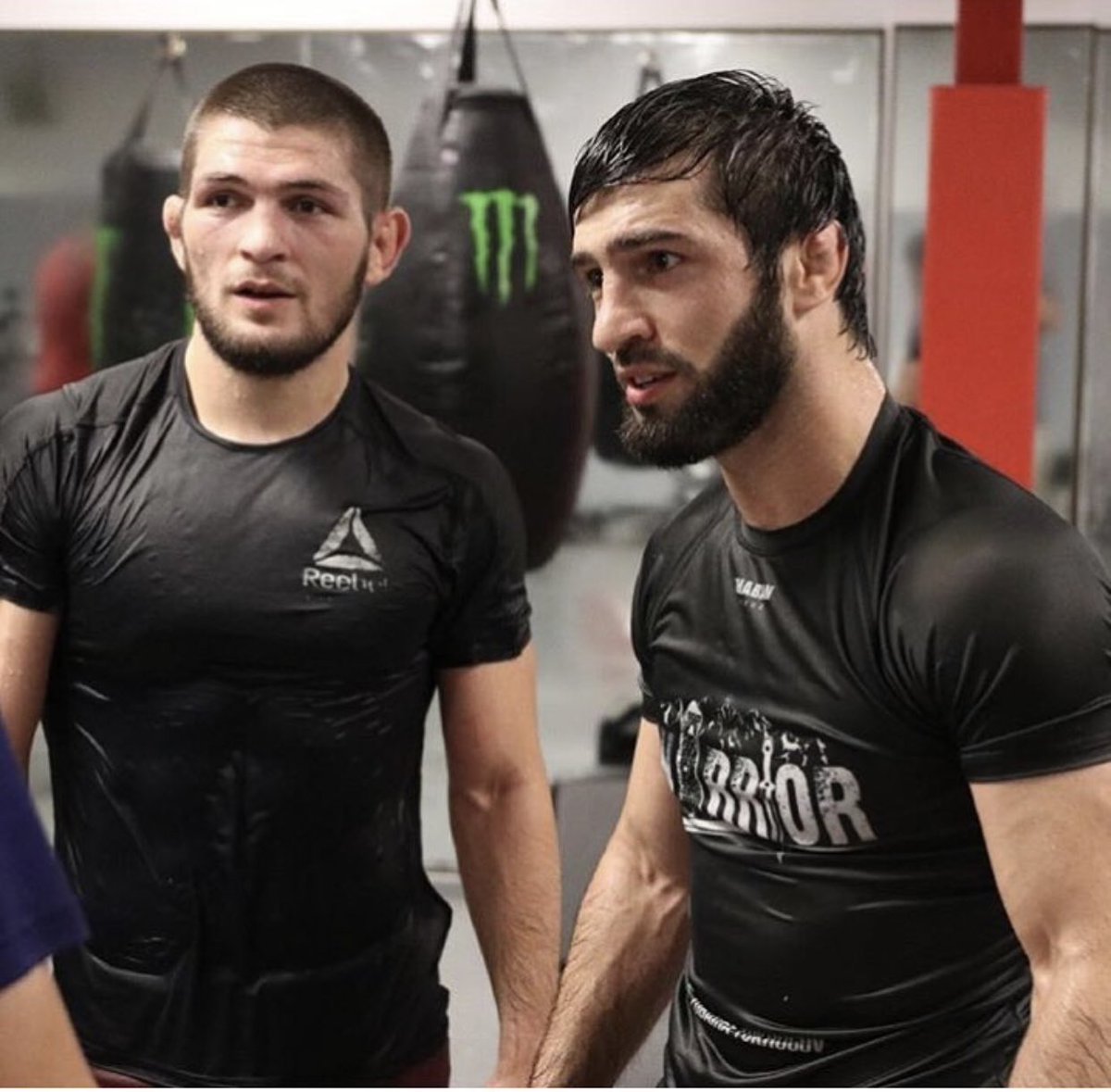 ojabuasi's tweet photo. Value #loyalty above all else 💪🏼🦅❤️

@TeamKhabib #savezuba @ZubairaTukhugov #theeagle #ufc229 https://t.co/z7xsfCwUaa