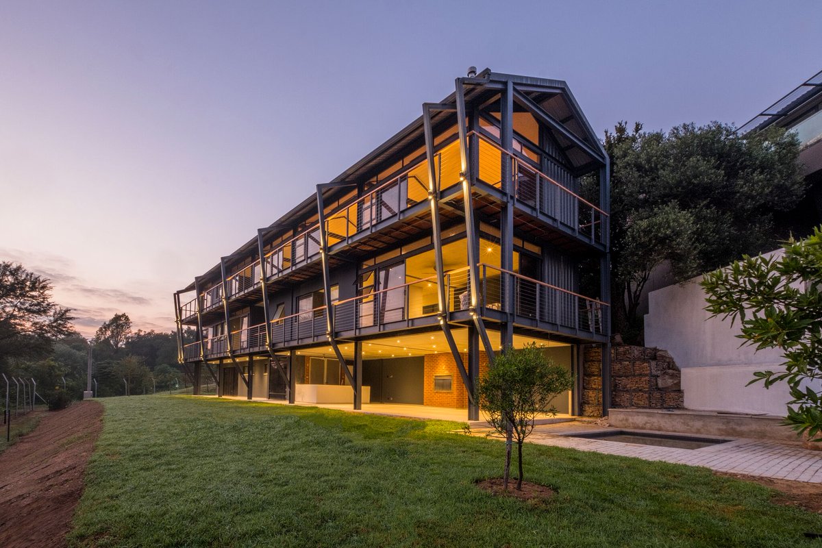 SteelAwards's tweet photo. The #SteelAwards2018 Residential Category Winner:
House Matthews - congratulations! https://t.co/4JXQW58Zoo