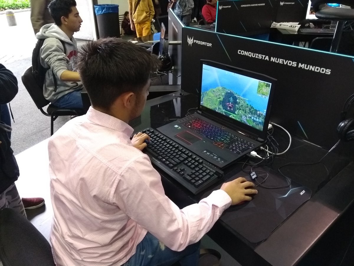 MateoRiverosGar's tweet photo. @Acer ya está en #SOFA2018 y @GamerFocus ya ha probado los diferentes productos de la línea Predator que ha traído para el evento. ¿Por qué no les das un vistazo? #AcerSOFA18 #CopaPredator18 https://t.co/zrVfNGfd6k