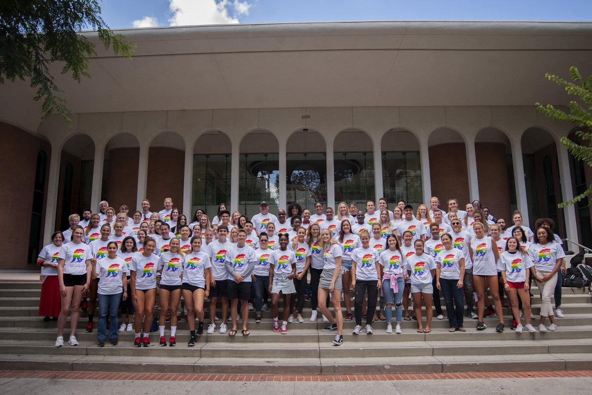 USC_Athletics's tweet photo. Happy #NationalComingOutDay from @USC_Athletics! 

We proudly support all of the LGBTQ members of the #TrojanFamily. #FightOn https://t.co/QF2oqYCqR5