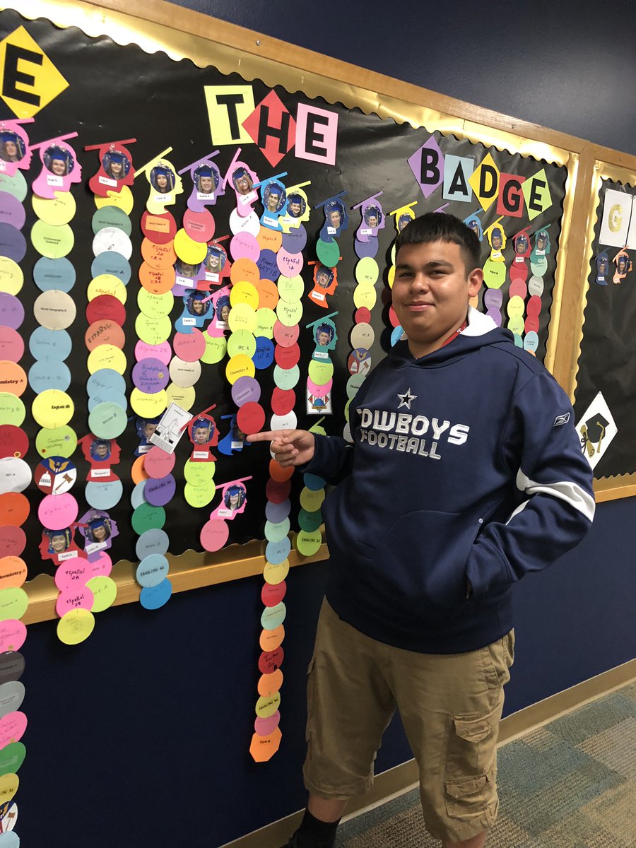 christinaking41's tweet photo. Securing his first Badges!!!#BridgesBulldogs @LHopkinsGCISD https://t.co/IsavqztgdG