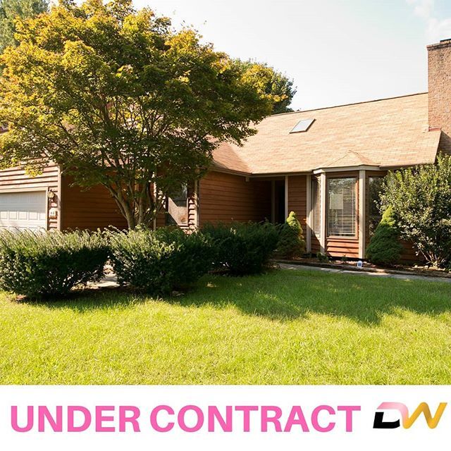 lakeholidayva's tweet photo. One of 3 contracts this week, @realty_chic_va is representing the buyer as well for a full team effort! .
.
.
.
.
.
#undercontract #realtor #realtorlife #realestate #realestateagent #homeforsale #dreamhome #house #home #househunting #dreamhouse #beautifu… https://t.co/ovFdmWPP7w https://t.co/hgb7SIsYuG