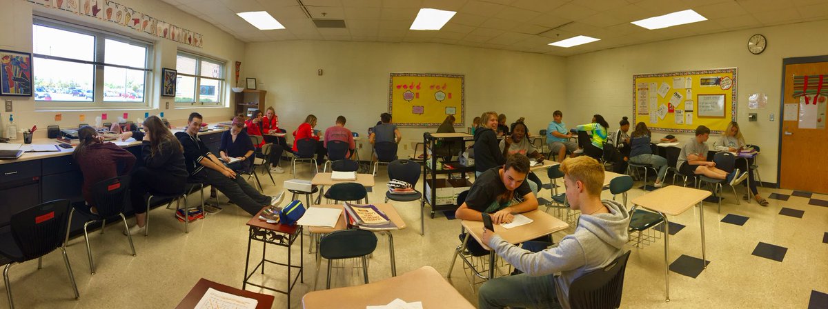 CincyASLJess's tweet photo. End of Quarter 1 reflections. ASL students recorded themselves presenting in ASL, used the grading rubric with peers, and compared with the teacher’s graded rubric to determine their final grade. #Bell4 #MyOhioClassroom @FirebirdTweets #WEAreLakota #ASL https://t.co/2fqyH1UFQS