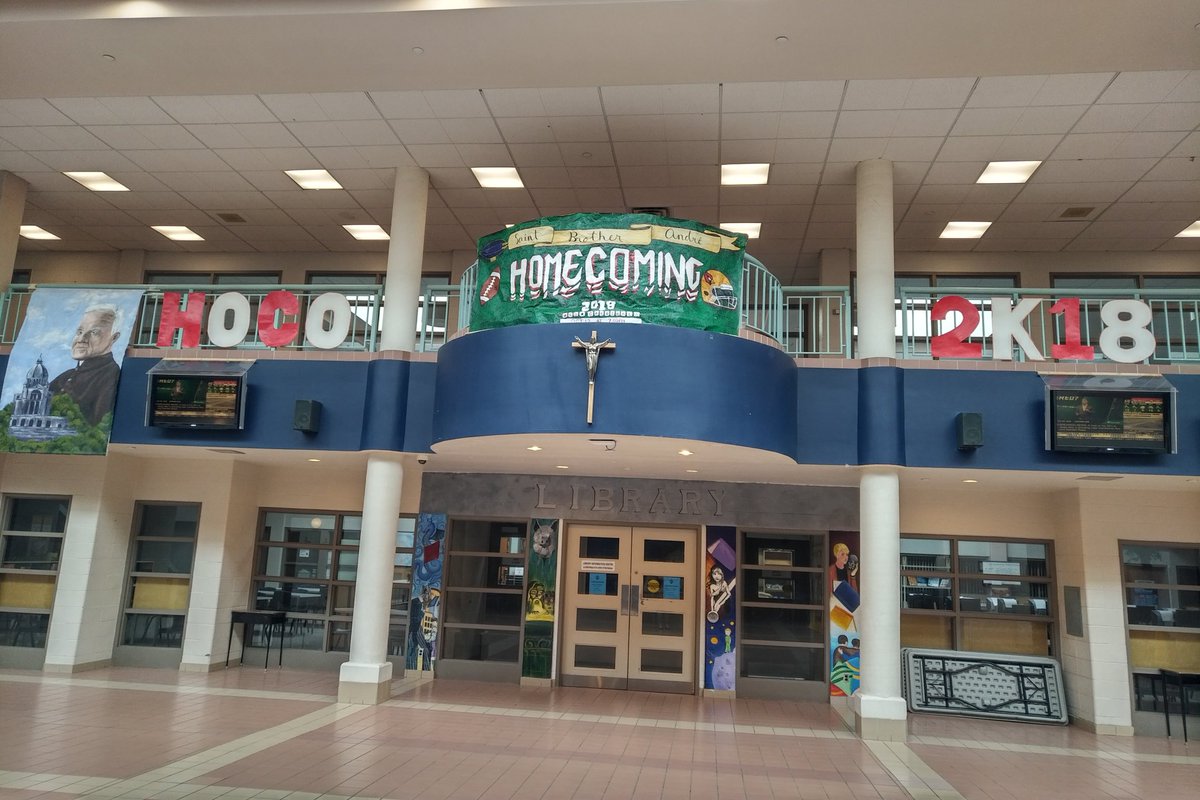 Getting ready for the homecoming game vs SMK. #TheSBAWay #SBAalive @SBAtoday <a href="/sbastudgov/">SBA Student Gov</a> <a href="/SBA_StudCo/">SBA Student Council</a> @SBAPOWERSource <a href="/ArtsCouncilSBA/">SBA Arts Council</a> <a href="/sba_luke418/">SBA Luke 4:18 Council</a> <a href="/SBAAthletics/">SBA Athletic Council</a>