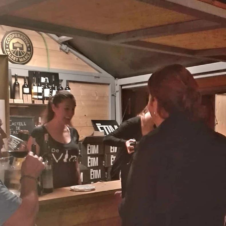 Etimonline's tweet photo. Us esperem a la 9a Mostra del Vi de Cambrils. Tot el cap de setmana tasts de vins i moltes activitats!
#femcooperativa #lonostrevi #domontsant #etimorigen #vermutfalset #lonostrevermut https://t.co/7pnv84ZHd2