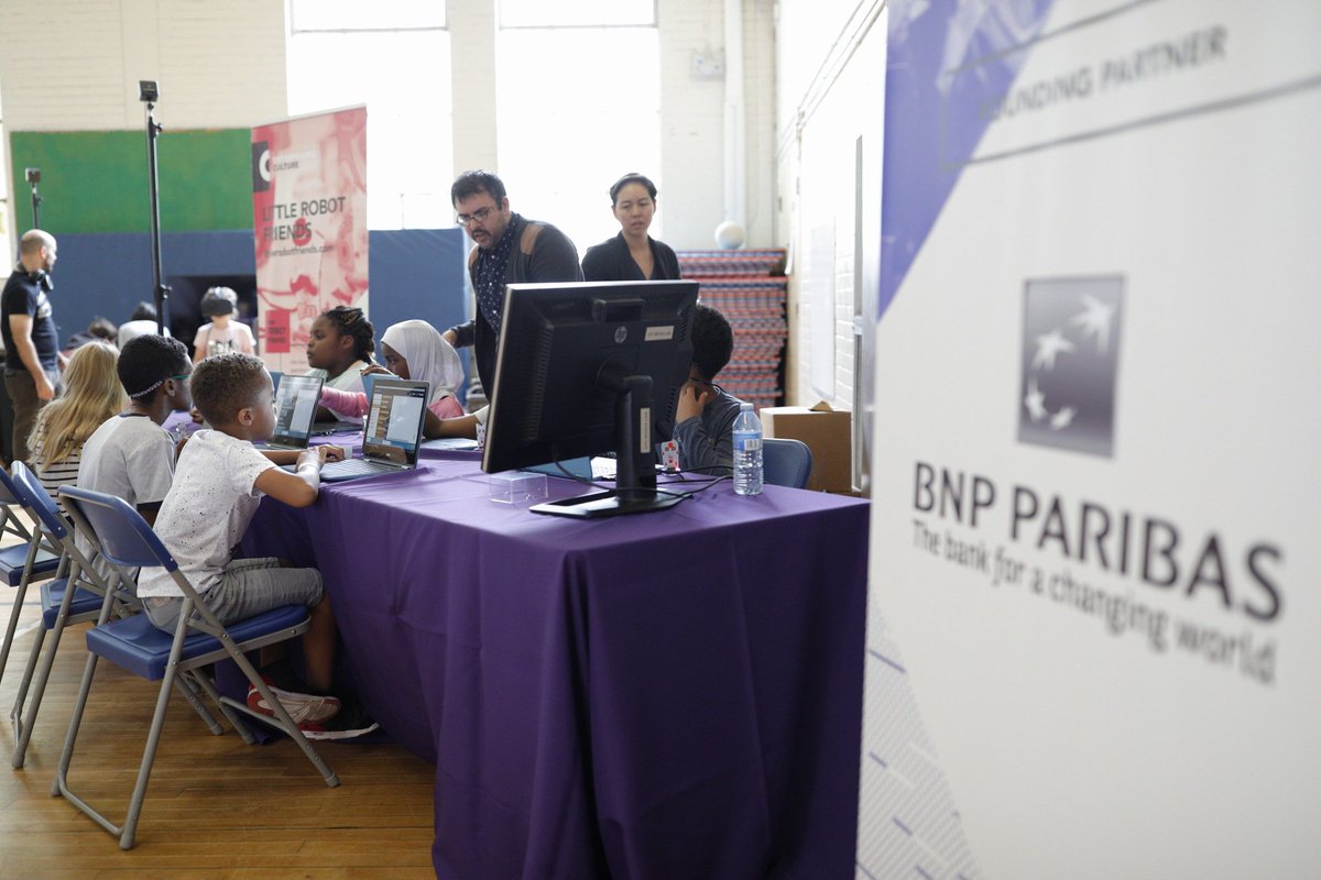 cfcmedialab's tweet photo. That's a wrap on the 1st MADE FOR KIDS: Tech Discovery Day. Big thanks to @GabrielleRoyTO students, our partners @FCCulture_ & @BNPPamericas + participating #IDEABOOST #NetworkConnect companies: @Creatubbles @LilRobotFriends @Dowino_o @battleverseinc @masterpieceVR & @flipsidexr! https://t.co/8M5rQUzimi