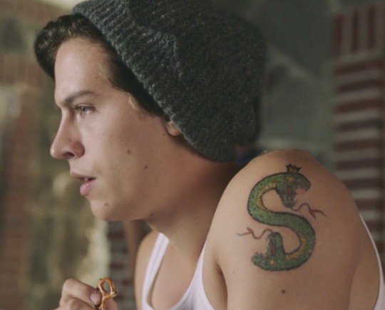 sprousehart *･ ♛ ♔ on Twitter &quot;Jughead’s new Serpent tattoo…
