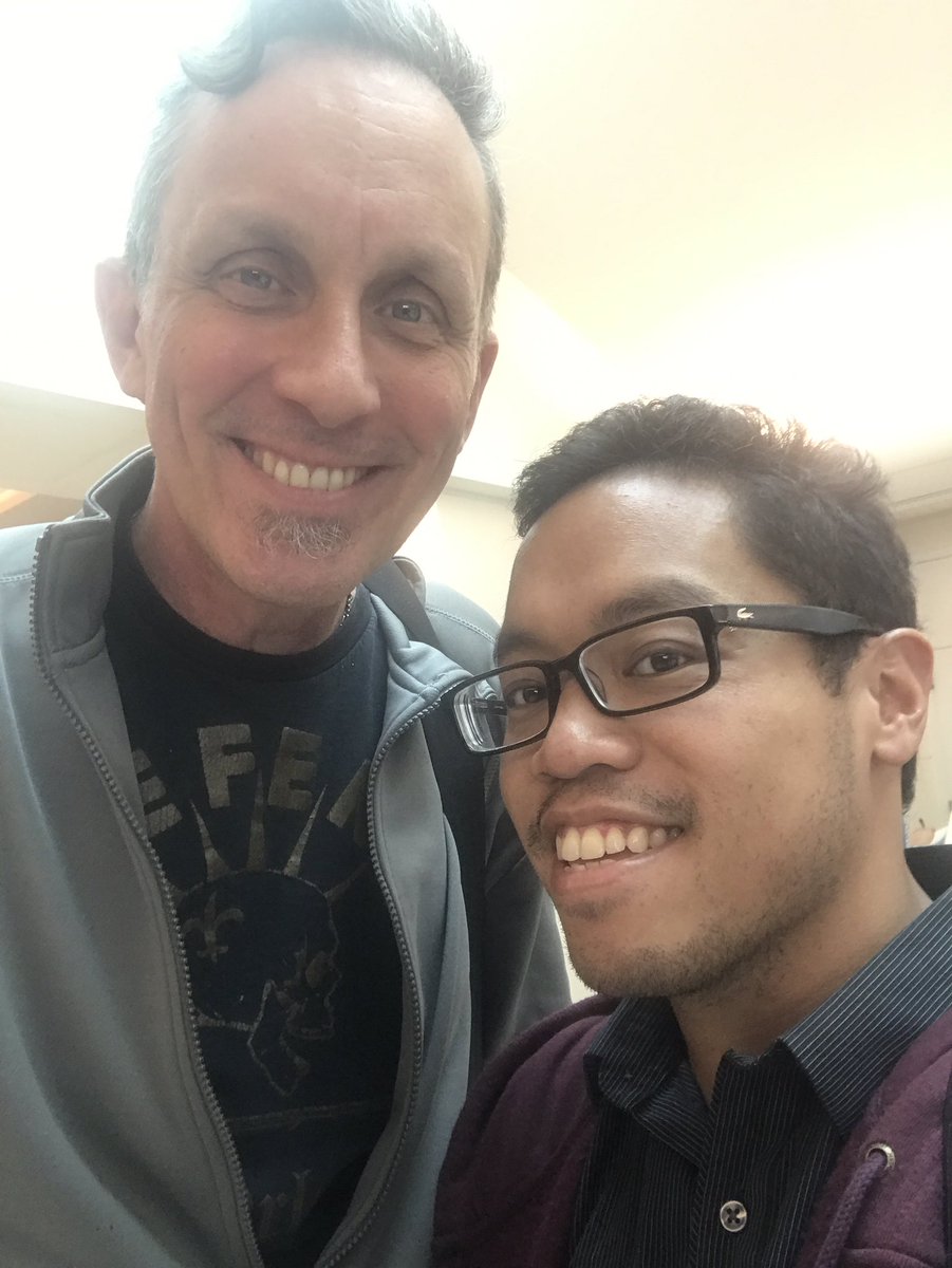 romeosmix's tweet photo. Bonus: Itโs always good to run into an awesome comedian at the airport. @Jakethis #SitecoreSYM #ourMC #MC #bonus https://t.co/u9yYH0aDkl