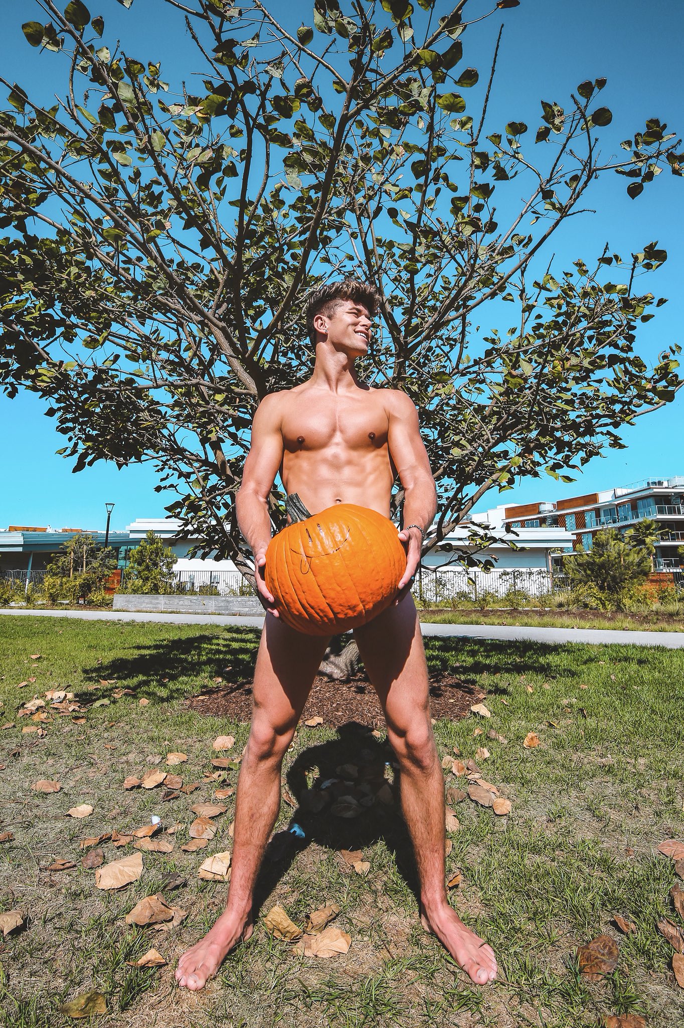 Nate Garner on X: its pumpkin pants season 🎃🤷🏼‍♂️  t.coq6zYRR3F7Q  X