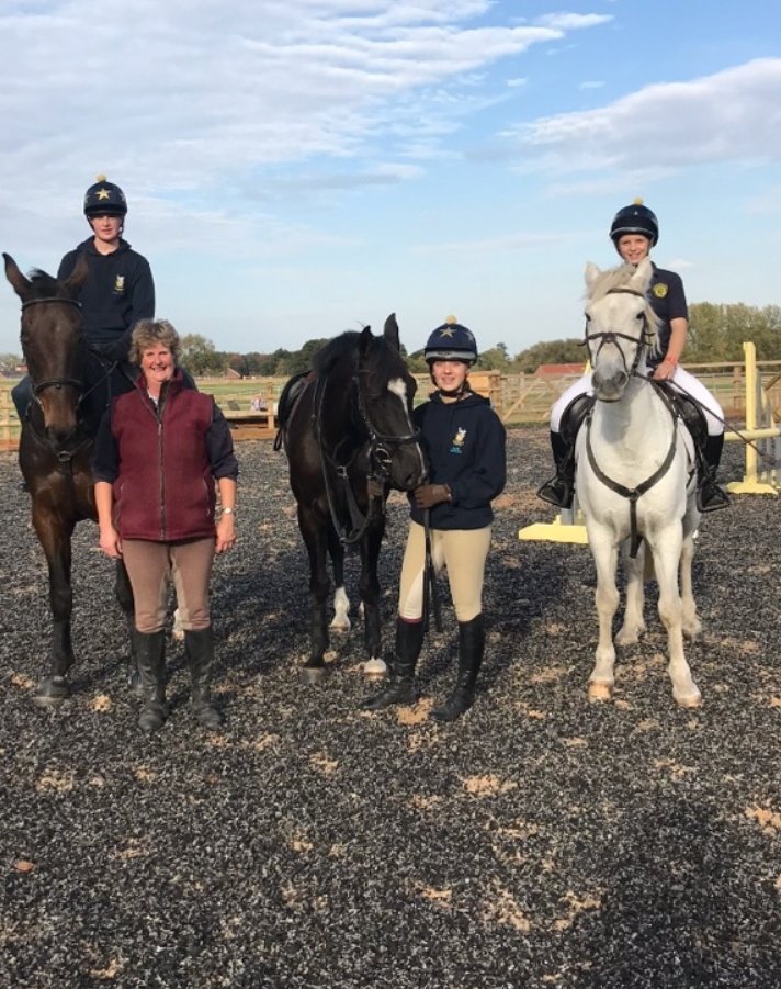 Our NE riders, Jack, Miki & Alice had a productive training session with Mel Rigal this afternoon #topteacher #nearlynationals  Thank you Mel.