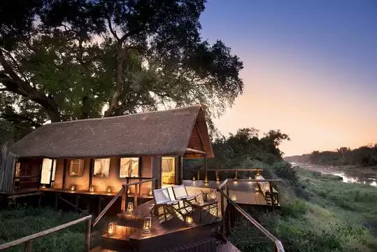 Lawrence35754's tweet photo. The self-catering camp site that has a beautiful view across the Kruger Park offers tourists with tree house that are tented in style. The experience of the camp also includes the Makuya nature reserve

#ExploreSouthAfricanBeauty 

#KrugerPark 

#ENG2604 

https://t.co/ikfXe7z7Sl https://t.co/VVOWmZAc8v