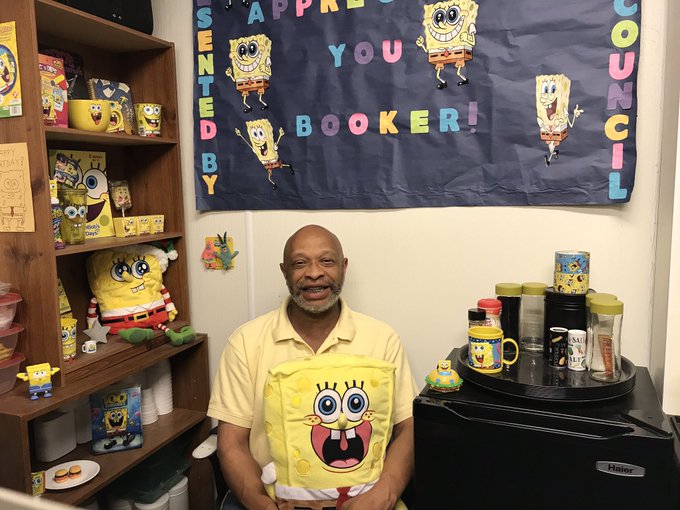 RT @UISResLife: Meet our LRH Building Services, Booker Crombie! Booker’s all time favorite is, SpongeBob Squarepants. Can you guess how man…