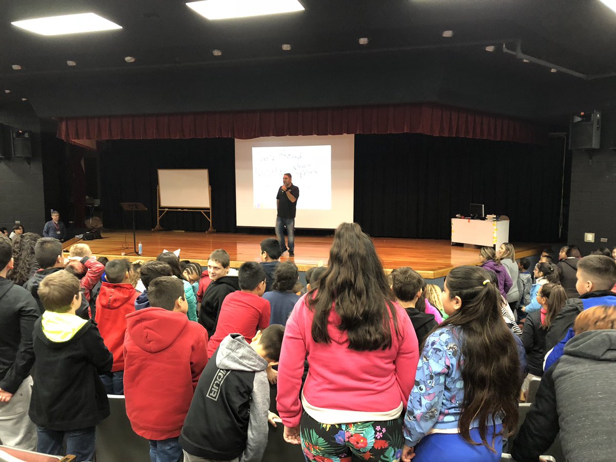 Thanks to the Sioux City Elks Lodge for making this presentation possible for our students. Ray Lozano was awesome! 1. Know what you know 2. Know why you know it 3.  Surround yourself with people who believe like you do. @cardelemssc #drugfreelife  #Yourchoicesmatter