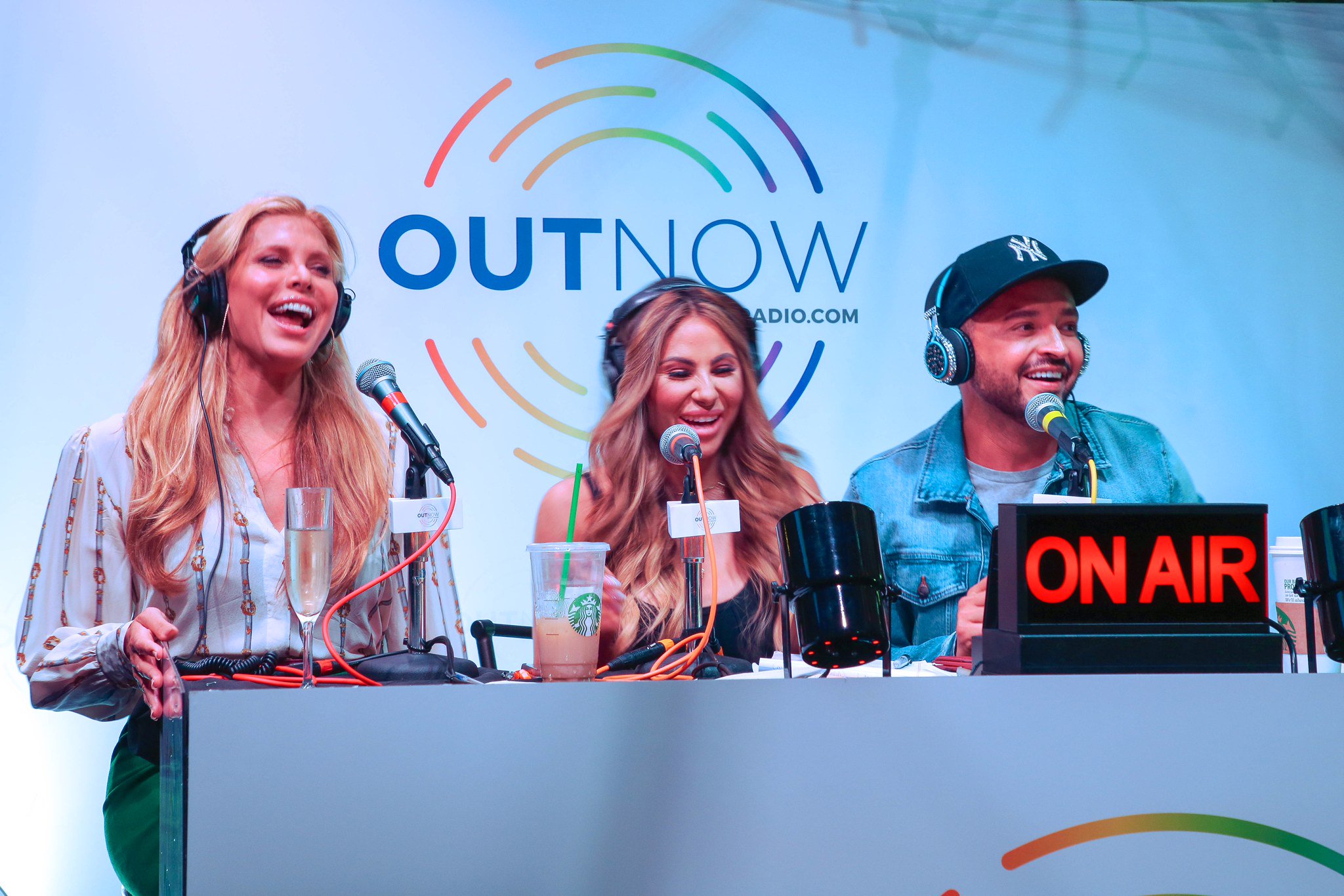 on-the-red-carpet-on-twitter-in-honor-of-national-coming-out-day-out
