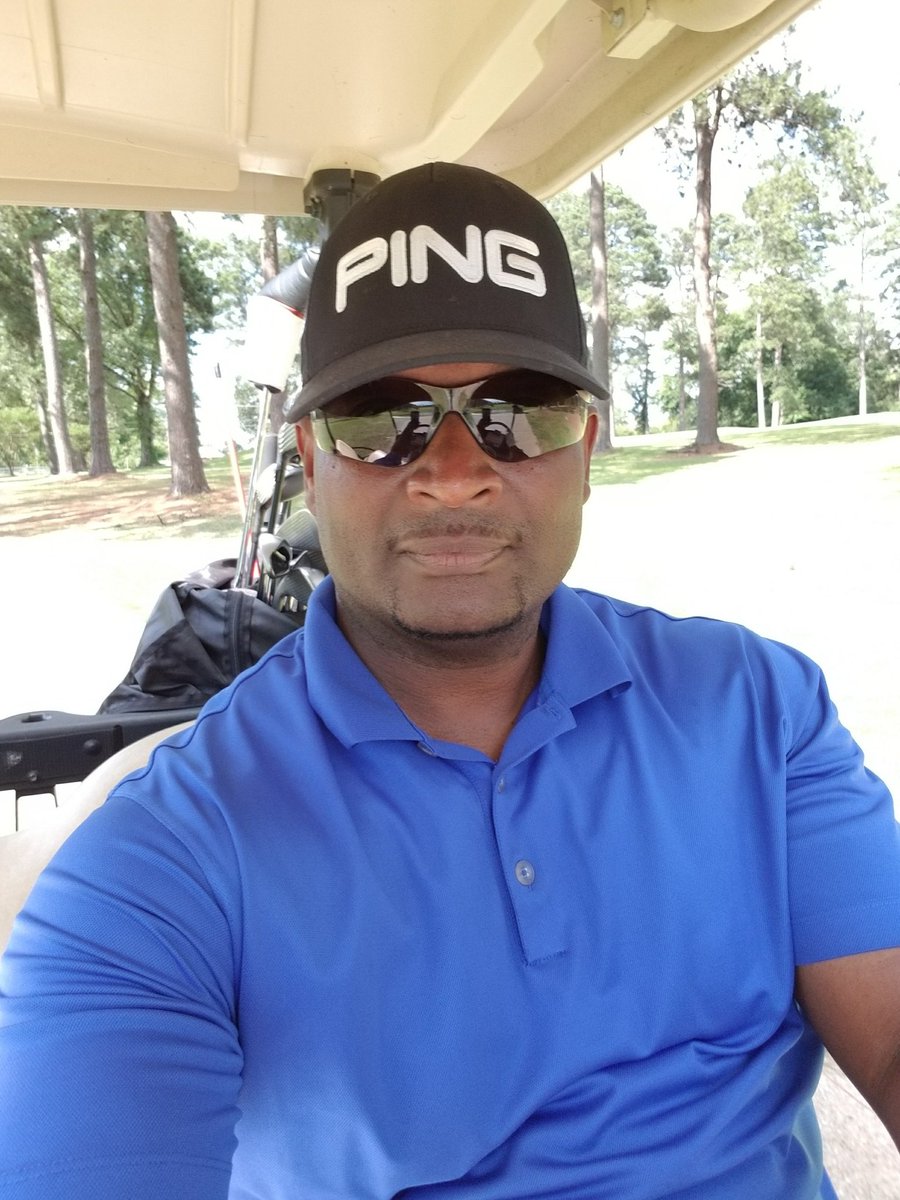 BobbyBakerJr2's tweet photo. Perfect day for a round of golf at meadow lake golf course #golf #PING #PingG25 #fall #Libra #birthdaymonth https://t.co/UvmMvuC0fe