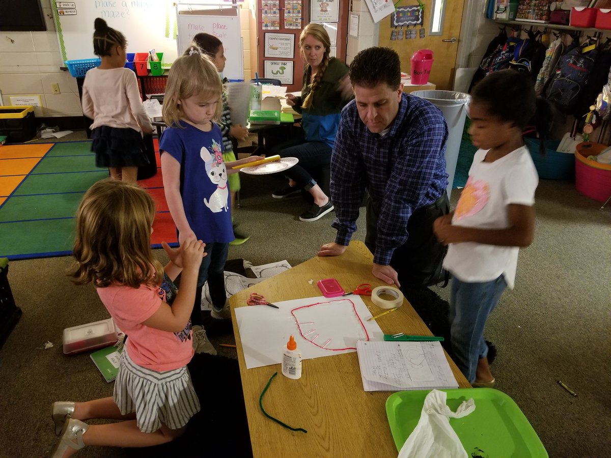 Dlorenz16's tweet photo. STEM at Addison Elementary. 1st grade kiddos were making magnetic mazes. #cobbstem #Addisonelementary #teachcobb #addisonleads https://t.co/J9kx1LDhu3