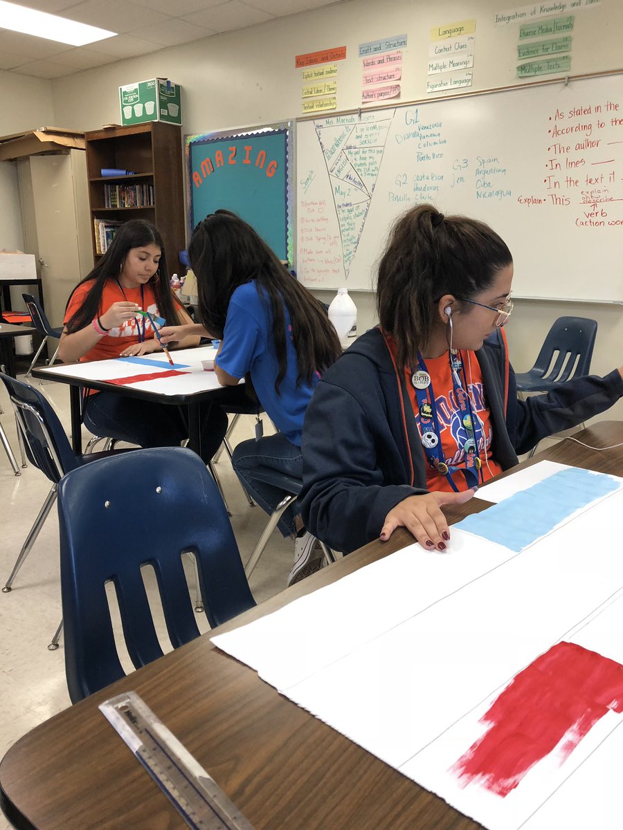 Sorrota Girls take on Poster Day!🖌🎨🎀