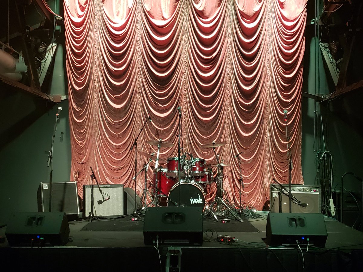 10 minutes 'til showtime! #OneClubPhilly #BattleoftheAgencyBands