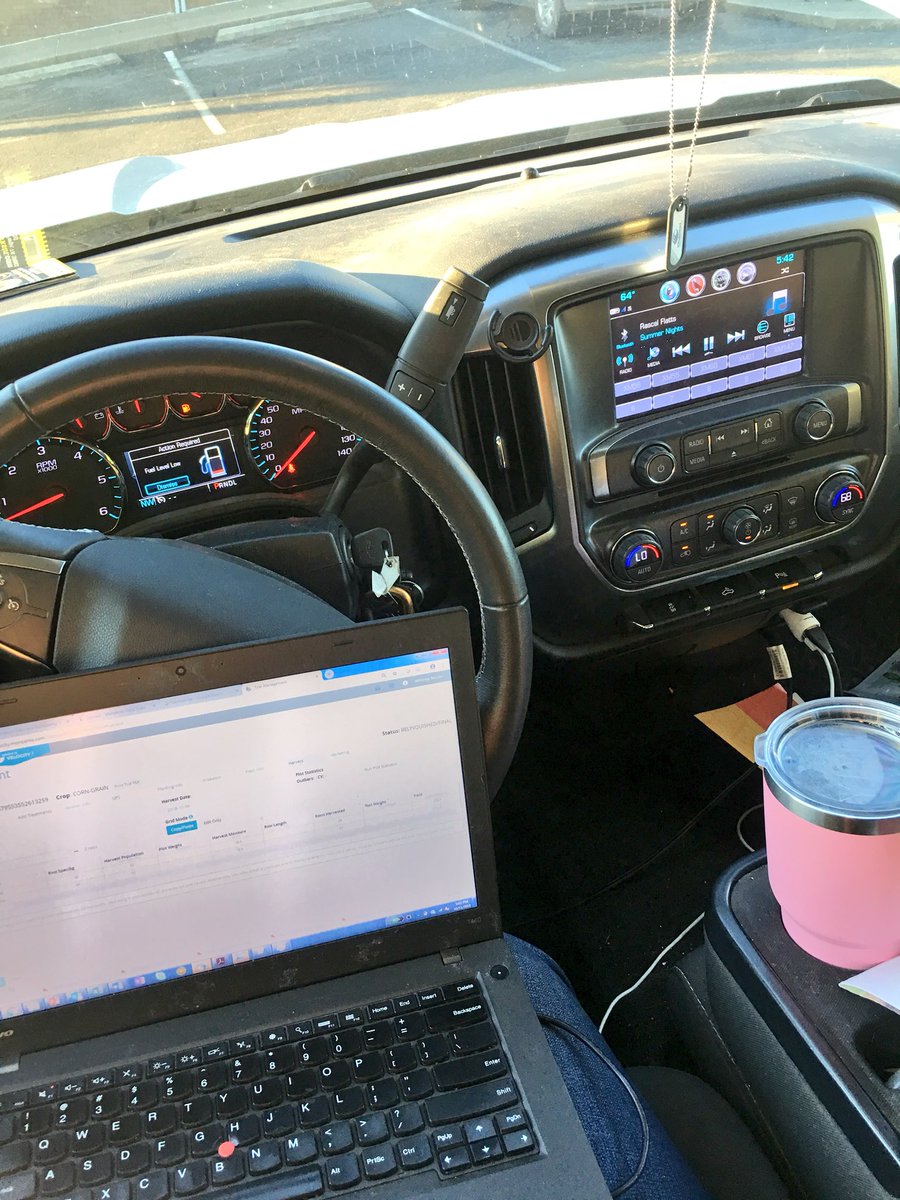 Agronomist_Whit's tweet photo. When you figure out that your truck has an electric ⚡️ outlet! Taking the term “mobile office” to a whole new level. Just another day in the life of #Harvest18 #AgronomyProblems #YouMightBeAnAgronomistIf https://t.co/JpBB3kFBtf