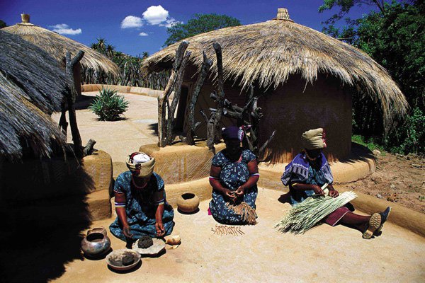 MatjiLerato's tweet photo. Polokwane is well known for hunting Safari's, Arts and Crafts. Nature lovers can experience the exclusive hospitality and rich culture of the BaSotho people in the Bakone Malapa Museum. 
#4theLoveOfSA
#Polokwane
#ENG2604
https://t.co/aCtbIkMVJo https://t.co/dMdTPhEs9g