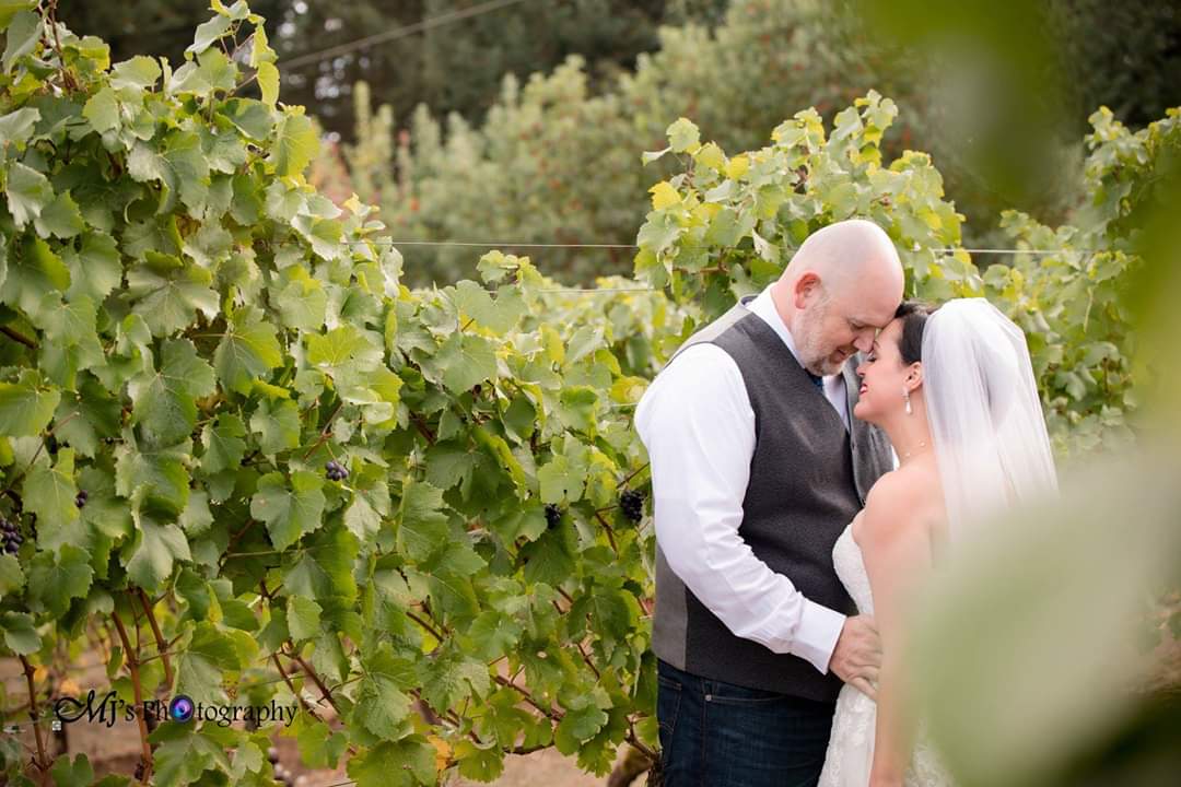MJsPhotography2's tweet photo. #oregonbride
#oregonbridemag
#bride
#oregonwedding
#pnwbride
#wedding
#weddinginspiration
#theknot
#theknotweddings
#fineartfriday
#pnwphotographer
#oregonphotographer
#modernbride
#weddingmasterpieces
#bridalguide
#itstartedwithyes
#drone 
#dronephotography https://t.co/B67YdaEqD3