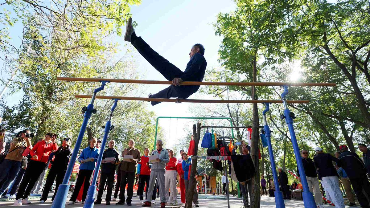 CGTNOfficial's tweet image. Chinese seniors show off gymnastic stunts at "Elderly Olympics Games"